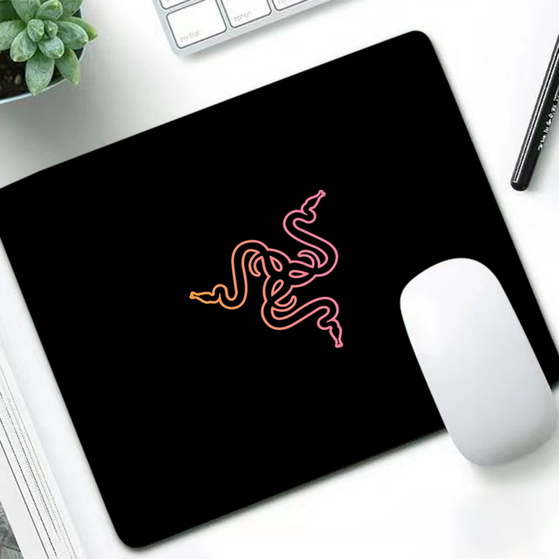 Tech Accessories For Desk - Razer Tappetino per mouse di lusso