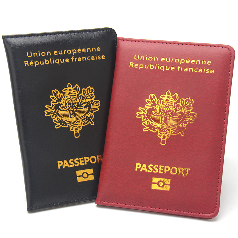 Porta passaporto in pelle di f - Tech Accessories Travel recensione e prezzo