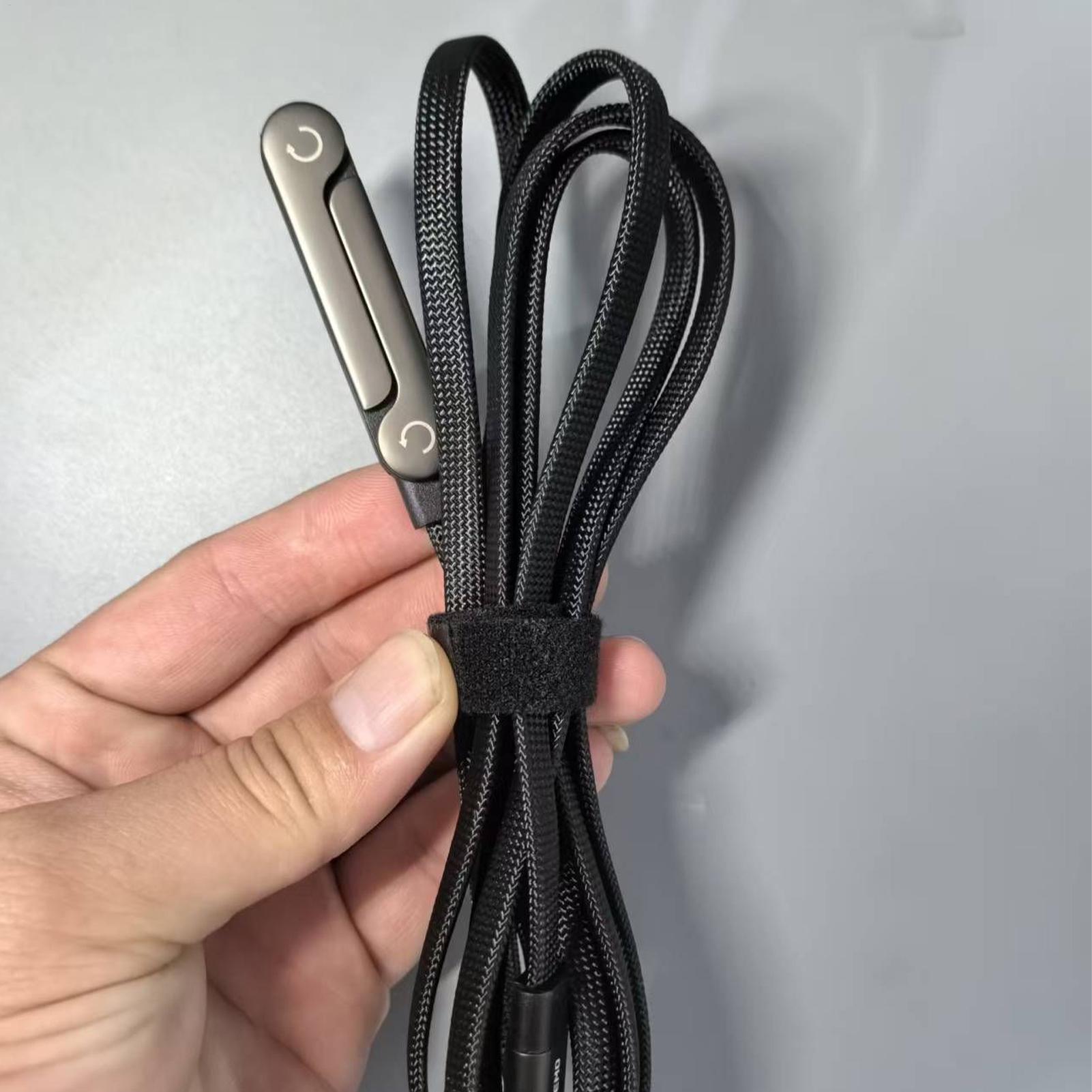 Cavo Caricatore Invisibile 2-i - Tech Accessories Travel recensione e prezzo